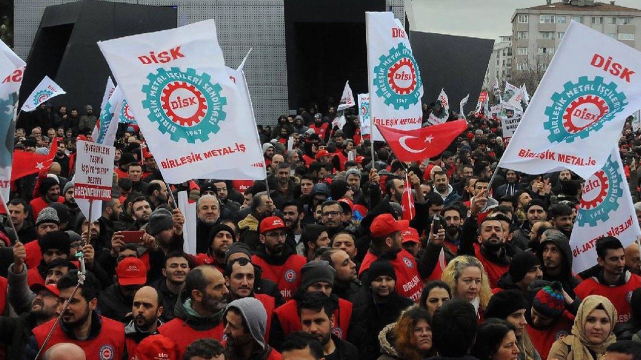 Партнерство капитала и власти: они создали систему эксплуатации с помощью палок.